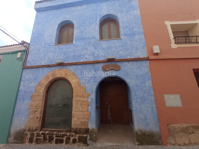 Foto bc8b661d-6ce0-41c3-8783-a52498398f02. Edifici a calle fayón alto 7 a Caspe