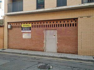 Local Comercial en Calle l�mite 17. Local de obra. 427 m2. a�o 2006. utebo-casetas