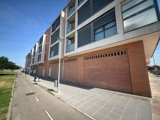 Lloguer Local Comercial a Calle juan de sariñena 3. Local de obra en alquiler. utebo. 160 m2 utiles. a pie de calle