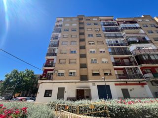 Piso en Glorieta josé ramón arana 12. Santa isabel. 75 m2 . 2 dormitorios, exterior. ascensor