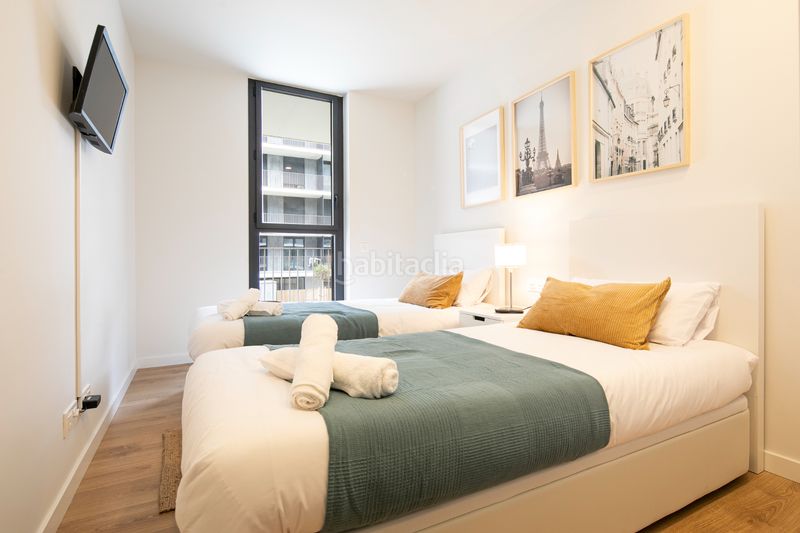 Foto 0a905a29-b666-4b4f-b0b8-a359daf6b88d. Apartament amb piscina a Port Badalona