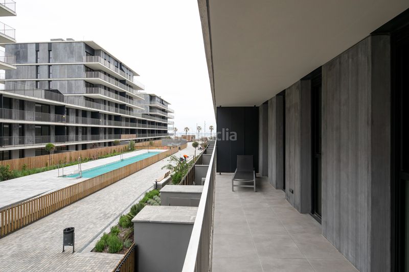 Foto 21603eba-9e5f-41c1-9a2c-623eebb69152. Apartament amb piscina a Port Badalona