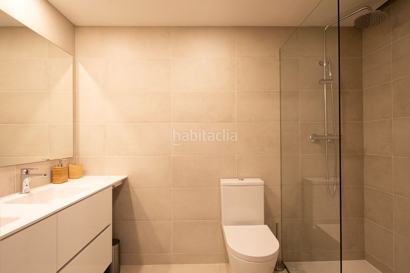 Foto 2d34bb5c-c9f2-41bf-b252-773261cbc571. Apartament amb piscina a Port Badalona