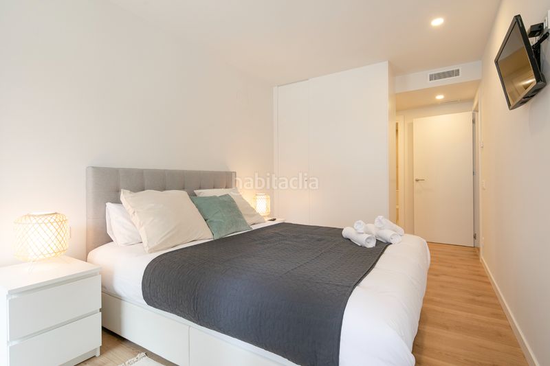 Foto 5d11f640-491c-4338-81c0-61dab3351847. Apartament amb piscina a Port Badalona