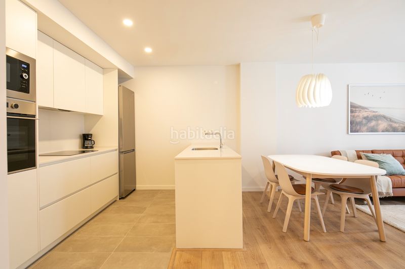 Foto b1cfed51-7a0b-45c0-97bd-0a1077b8894a. Apartament amb piscina a Port Badalona