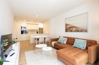 Apartament a Port. Amplio apartamento en venta con vistas al mar en badalona