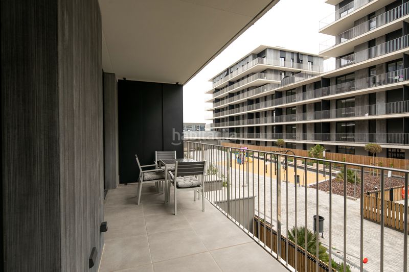 Foto 569794e9-09e2-4572-89cd-ba41b8b9ffe6. Apartament amb piscina a Port Badalona