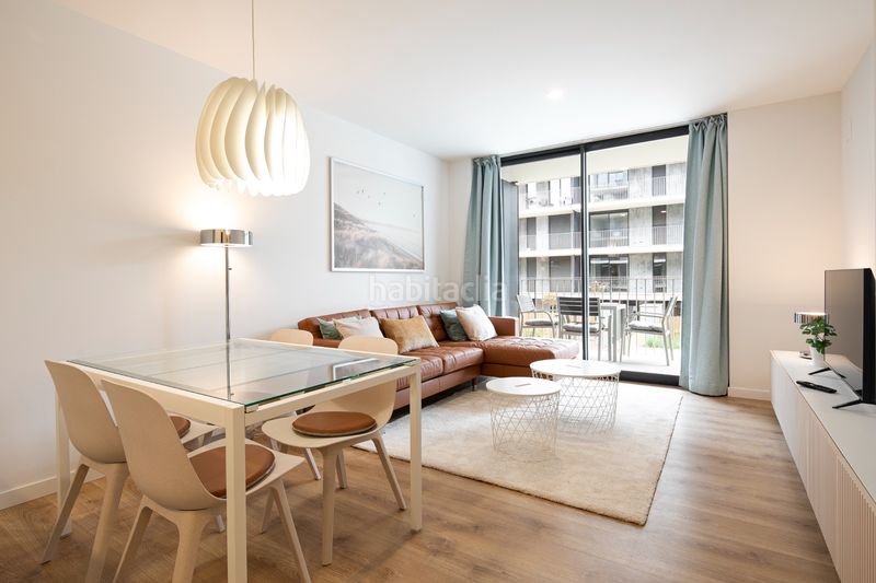 Foto 6ad00b7d-0cc0-4e34-964a-2f1a4aa56ded. Apartament amb piscina a Port Badalona
