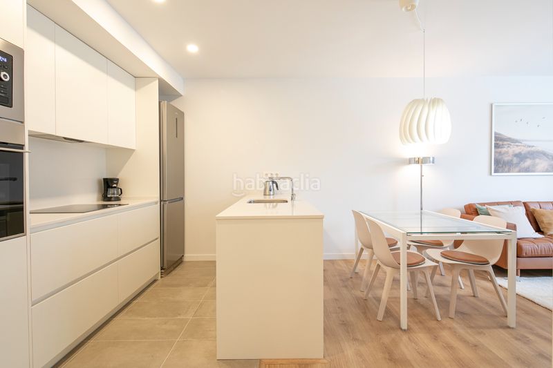 Foto 71282392-d82a-438c-9b12-8ec12dec1c76. Apartament amb piscina a Port Badalona