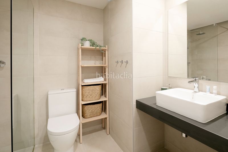 Foto 945bc521-66c3-474b-a087-212f3280974a. Apartament amb piscina a Port Badalona