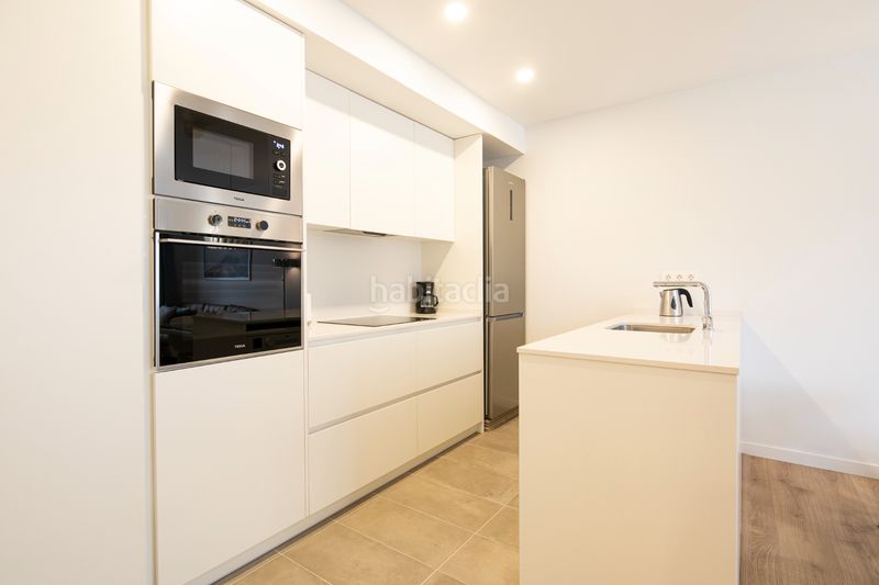 Foto ae62611c-d16c-46ba-a59b-017b3b6b5a77. Apartament amb piscina a Port Badalona