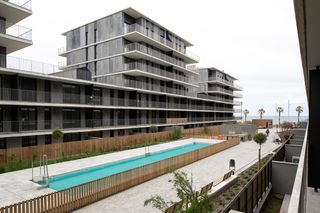 Apartamento  Passeig del mare nostrum 21. Piso en venta con terraza privada y piscina comunitaria en badal