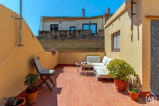 Apartamento en Carrer de calders 3. Estudio en venta con balcón y terraza privada en ciutadella