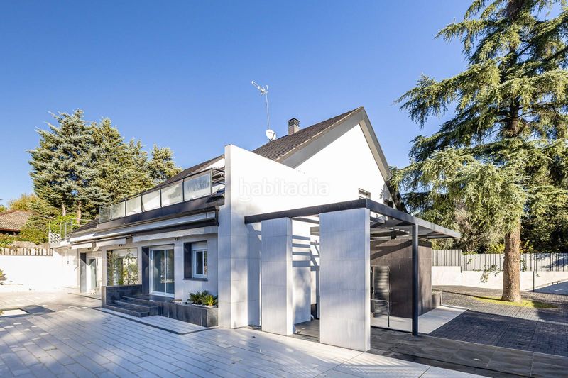 Foto 0bcc55fd-e272-4954-ac60-c310f8705651. Chalet  de lujo en urbanización La Moraleja La Moraleja