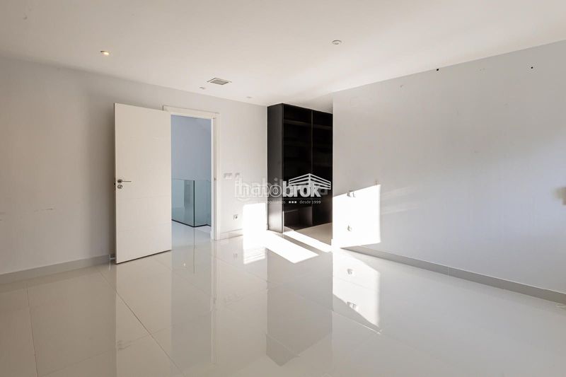 Foto 3af1836d-7356-4b9f-87f5-2d762ee87ffd. Chalet  de lujo en urbanización La Moraleja La Moraleja