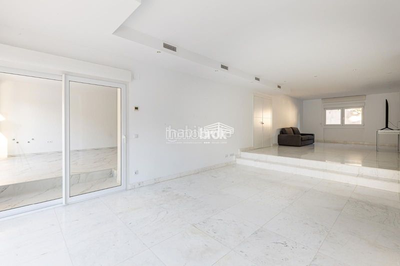 Foto 41f65c09-1d97-4663-935c-e4325eab8065. Chalet  de lujo en urbanización La Moraleja La Moraleja