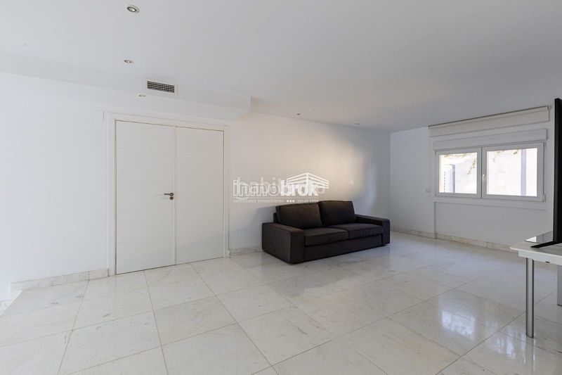 Foto 9e0f9952-44f3-4571-9d31-ca3ac02f656e. Chalet  de lujo en urbanización La Moraleja La Moraleja