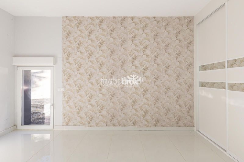 Foto d7e34720-b0af-4cf3-9ae7-2042aa800210. Chalet  de lujo en urbanización La Moraleja La Moraleja