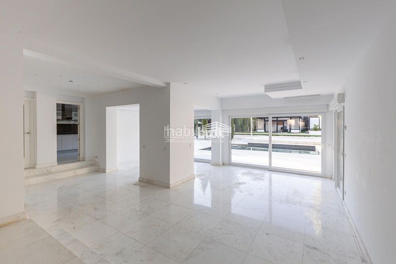 Foto d97e73f1-47ab-4fbb-a049-8182b62e9d7b. Chalet  de lujo en urbanización La Moraleja La Moraleja