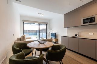 Miete Zweistöckige Wohnung  Gaztambide. Exclusivo bajo duplex con jardín en chamberí