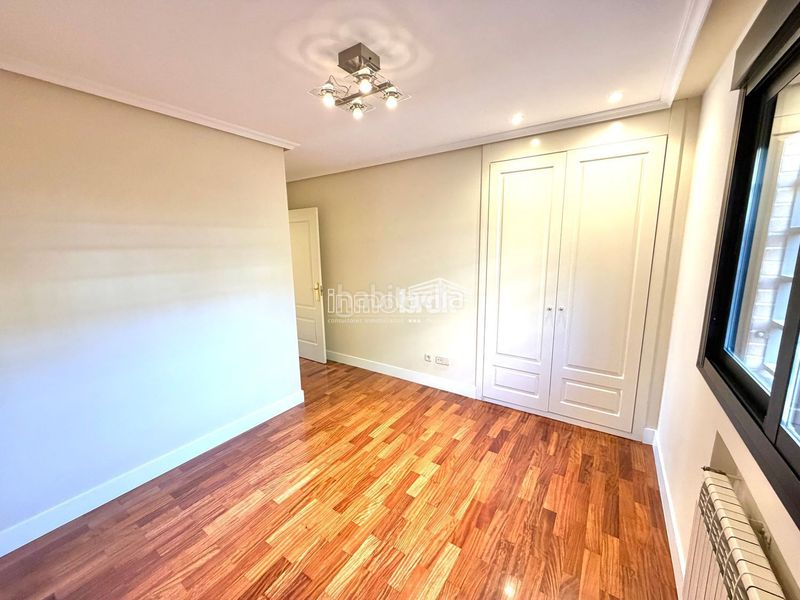 Foto 8361814a-7c3f-48e4-9aa3-af57be1d65fc. Lloguer dúplex amb calefacció aparcament piscina a La Moraleja