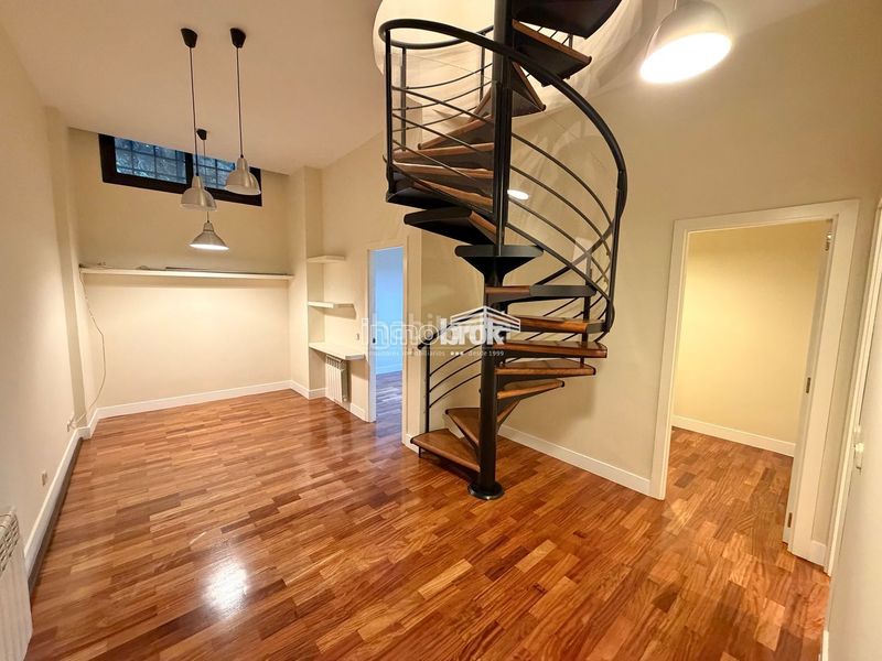 Foto abb25163-1d5e-4855-a942-70b51642d854. Lloguer dúplex amb calefacció aparcament piscina a La Moraleja