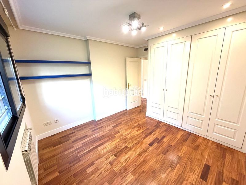 Foto 00be9315-cf66-450e-b569-081c2431e26d. Location duplex avec chauffage parking piscine dans La Moraleja