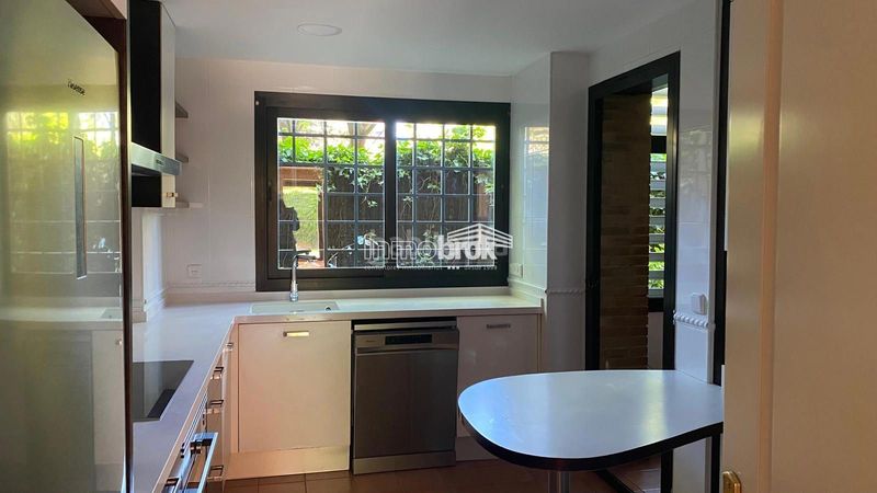 Foto 16295571-d104-42d2-8e70-860422aa0dea. Location duplex avec chauffage parking piscine dans La Moraleja