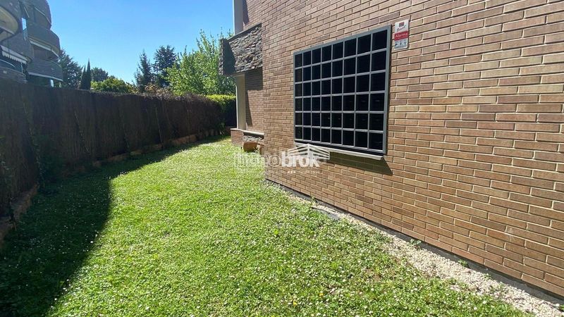 Foto 20eb3856-7996-4342-bd94-cfc32f1ebce4. Location duplex avec chauffage parking piscine dans La Moraleja