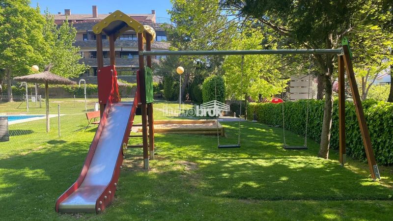 Foto 6b3ff59e-c6ee-4f79-9909-437daac1aadf. Location duplex avec chauffage parking piscine dans La Moraleja