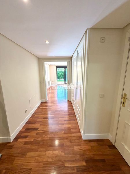 Foto ee241872-f4c0-42fd-9e95-7b443dfe3530. Location duplex avec chauffage parking piscine dans La Moraleja