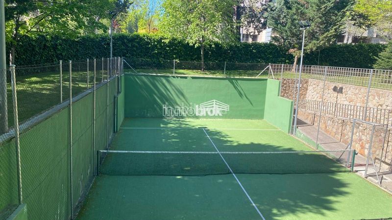 Foto fec6b602-fe3d-4bdc-9029-417071883f59. Location duplex avec chauffage parking piscine dans La Moraleja