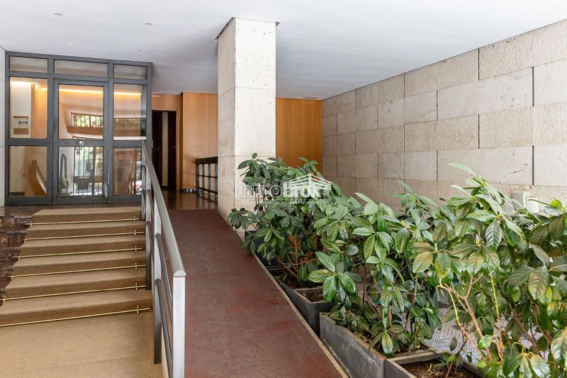 Foto 5033e3dd-6255-49b1-9485-7c4ca0fc0b04. Pis amb aparcament a Castellana Madrid