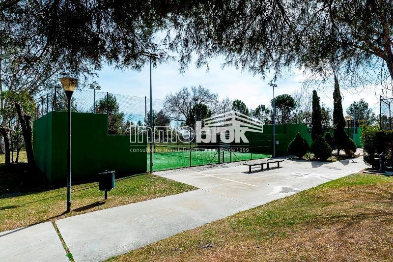 Foto d763b9c2-b633-49b0-97e2-8669f82d88a4. Lloguer àtic amb calefacció aparcament piscina a La Moraleja