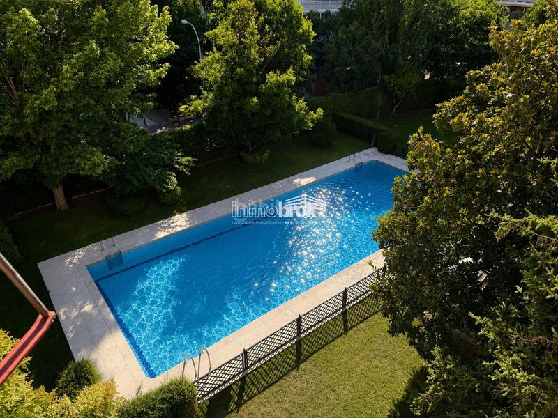 Foto 16d460cf-e215-42a9-b895-82d7bb56e8f5. Lloguer pis amb aparcament piscina a Ciudad Universitaria Madrid