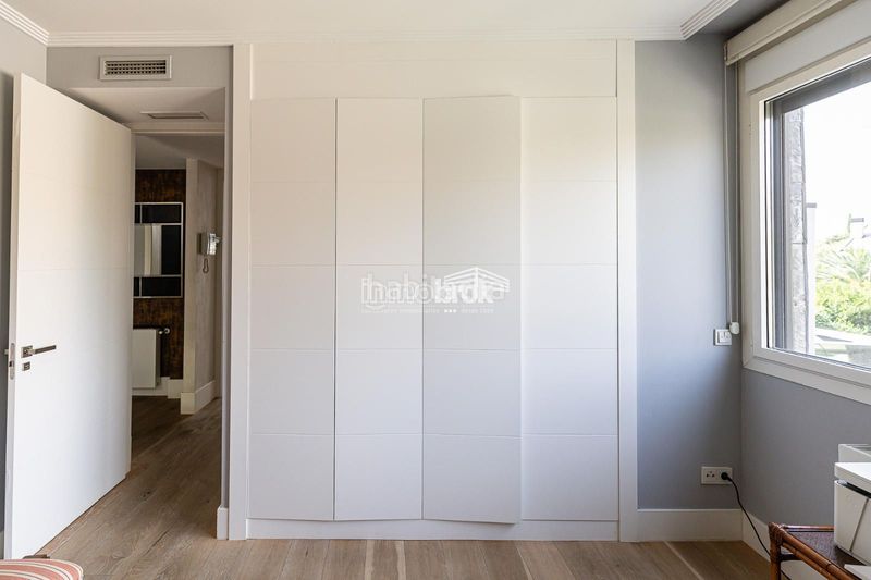 Foto e53b90ae-41ba-4484-baac-d638533f0c36. Casa aparellada amb aparcament piscina a Encinar de los Reyes La Moraleja
