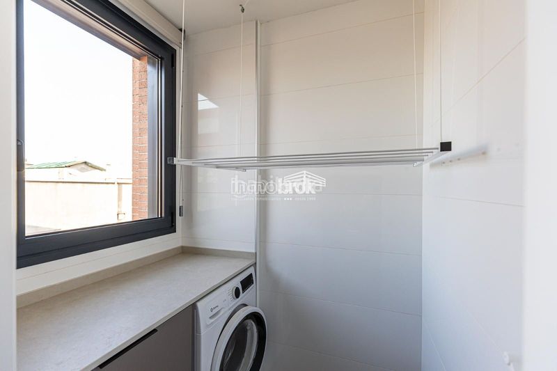 Foto f21c55b9-feaa-4107-8720-d01d2ba44984. Lloguer àtic amb calefacció aparcament piscina a Madrid