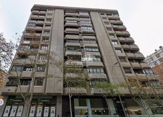 Pis  Orense. Amplia vivienda para reformar en calle orense