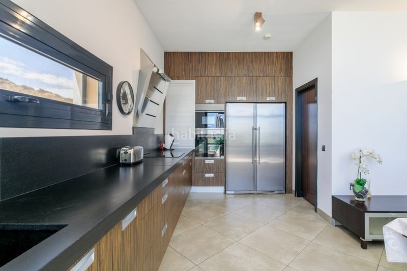 Foto 35c5c65f-9d53-425e-9240-25160b7a93bc. Xalet amb aparcament piscina a Pueblo Español-Coveta Fumá Campello (el)