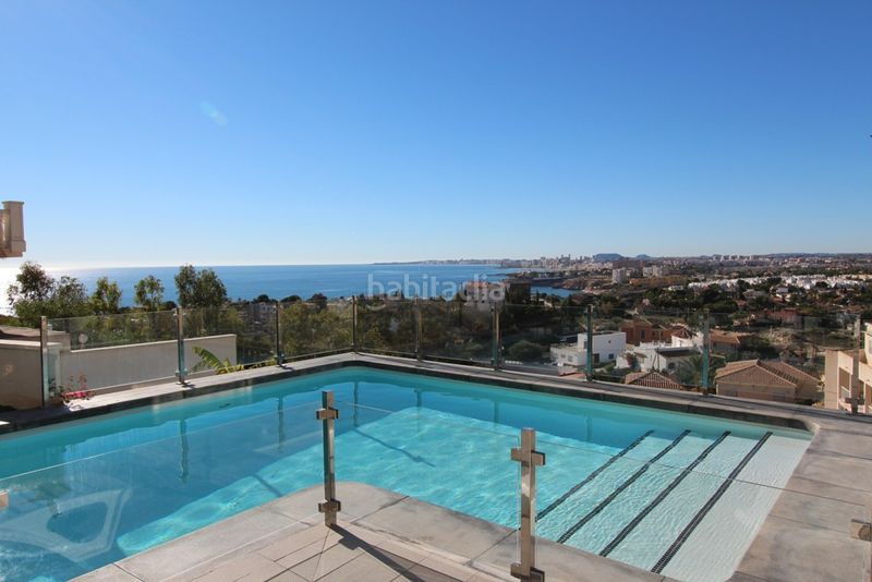 Foto 3f7972d4-2d2f-4b1c-a770-36f08bd808cc. Xalet amb aparcament piscina a Pueblo Español-Coveta Fumá Campello (el)