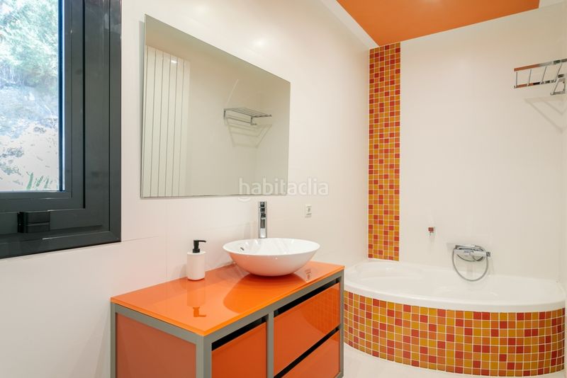 Foto 6eae4e8c-2fa9-45bc-820c-9fbe9712e12a. Xalet amb aparcament piscina a Pueblo Español-Coveta Fumá Campello (el)