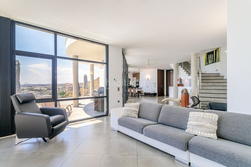 Foto cae19717-f213-431b-8a82-8f371717e7dc. Xalet amb aparcament piscina a Pueblo Español-Coveta Fumá Campello (el)