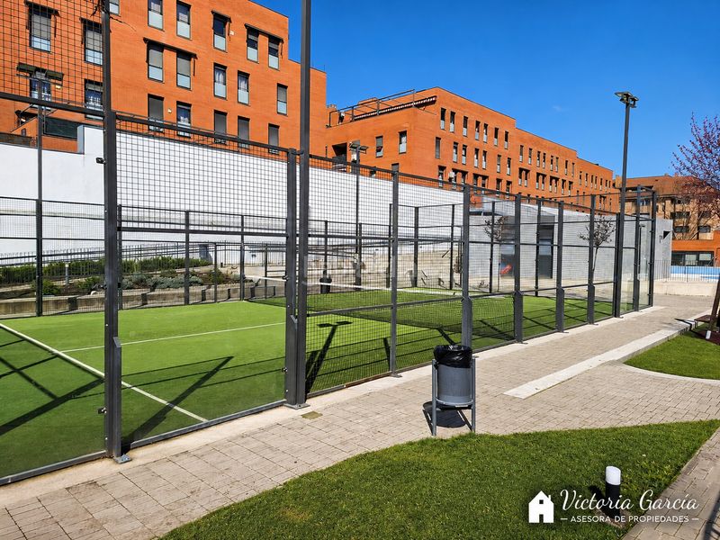 Foto 467cf641-7058-4329-a801-e5dbc2d0958d. Planta baja bajo con dos patios, piscina salina, trastero y dos plazas de garaje en Miramadrid en Paracuellos de Jarama