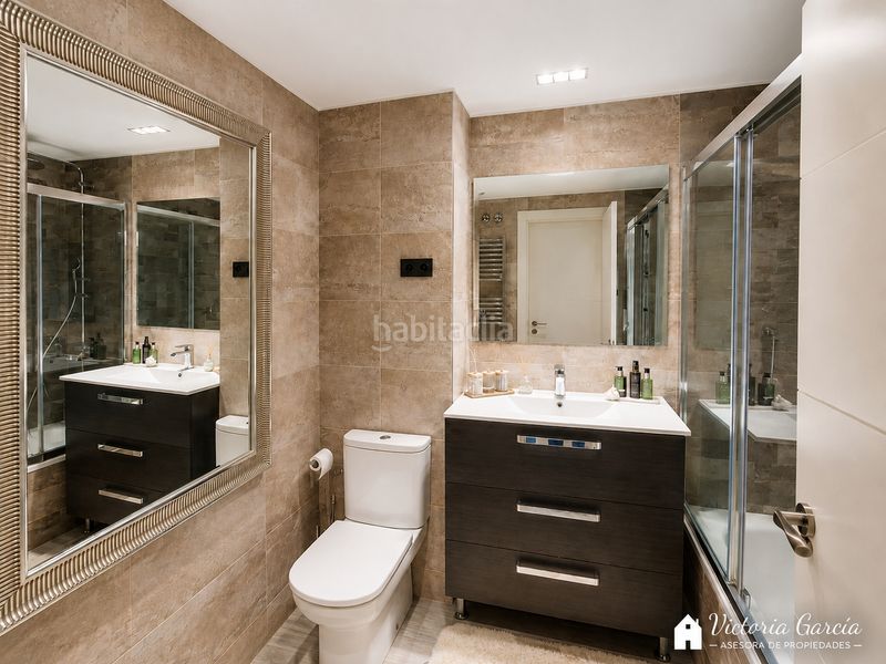 Foto 916f6cd8-a425-4cd5-840a-a8c3bf738d5a. Planta baja bajo con dos patios, piscina salina, trastero y dos plazas de garaje en Miramadrid en Paracuellos de Jarama