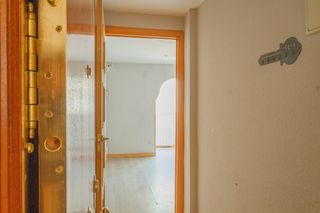 Flat  Calle zalamea. Piso exterior en simancas - madrid