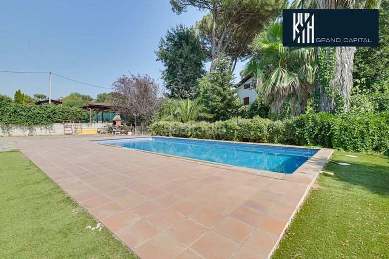 Foto 824e4938-2327-4e06-a6d5-e1e105469070. Casa amb calefacció aparcament piscina a Sils