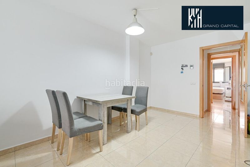 Foto fce9a9f4-3964-4965-948c-9426ef214a3b. Pis amb calefacció aparcament a Montilivi Girona