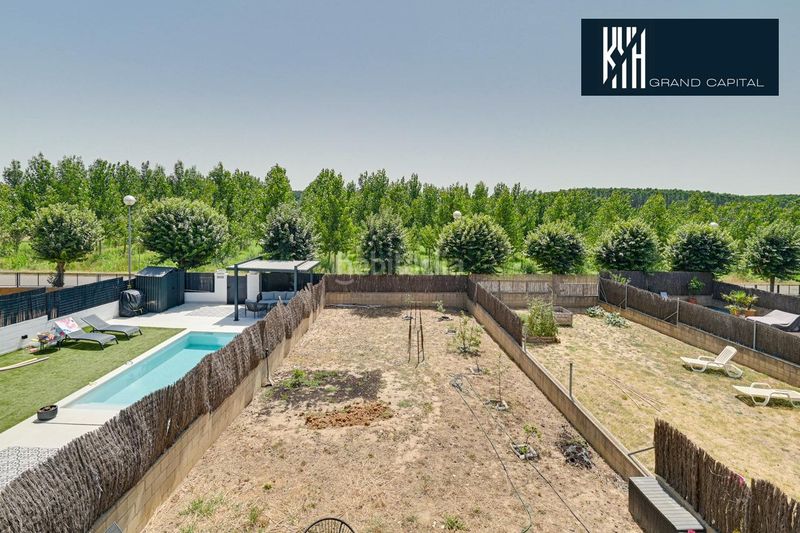 Foto 8bbf87f2-fe4e-444b-ab71-7c03be128d04. Casa amb aparcament a Cervià de Ter