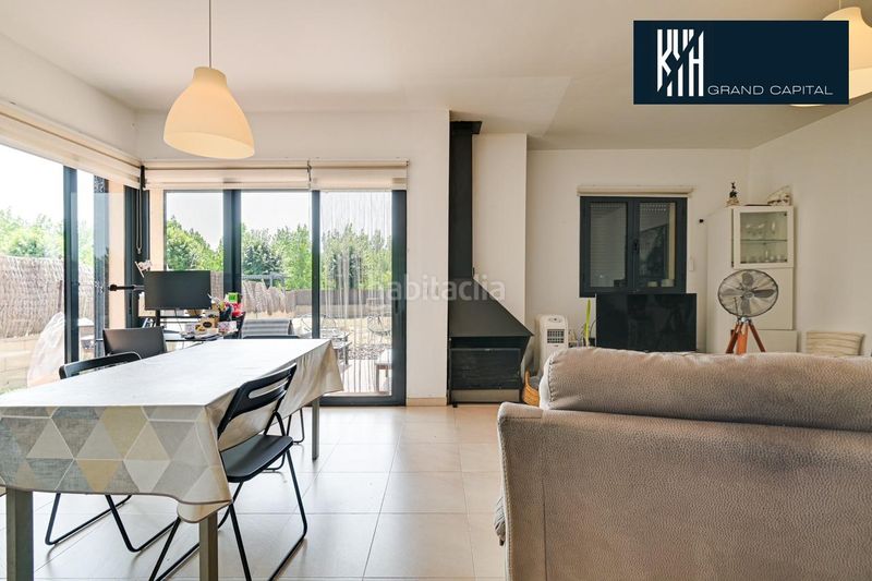 Foto a6709e78-5b09-4dc2-ae54-002011964af7. Casa amb aparcament a Cervià de Ter