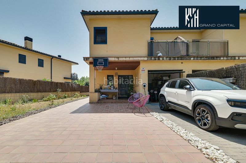 Foto adca0a95-4420-489f-bbf6-74bf61cc019b. Casa amb aparcament a Cervià de Ter